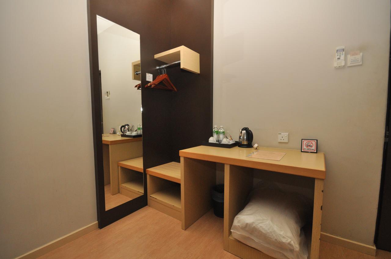 Art Hotel 2*