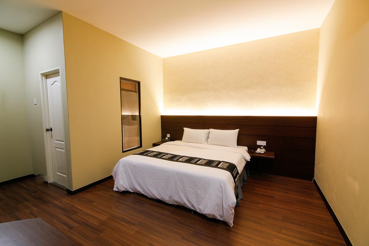 Art Hotel 2*